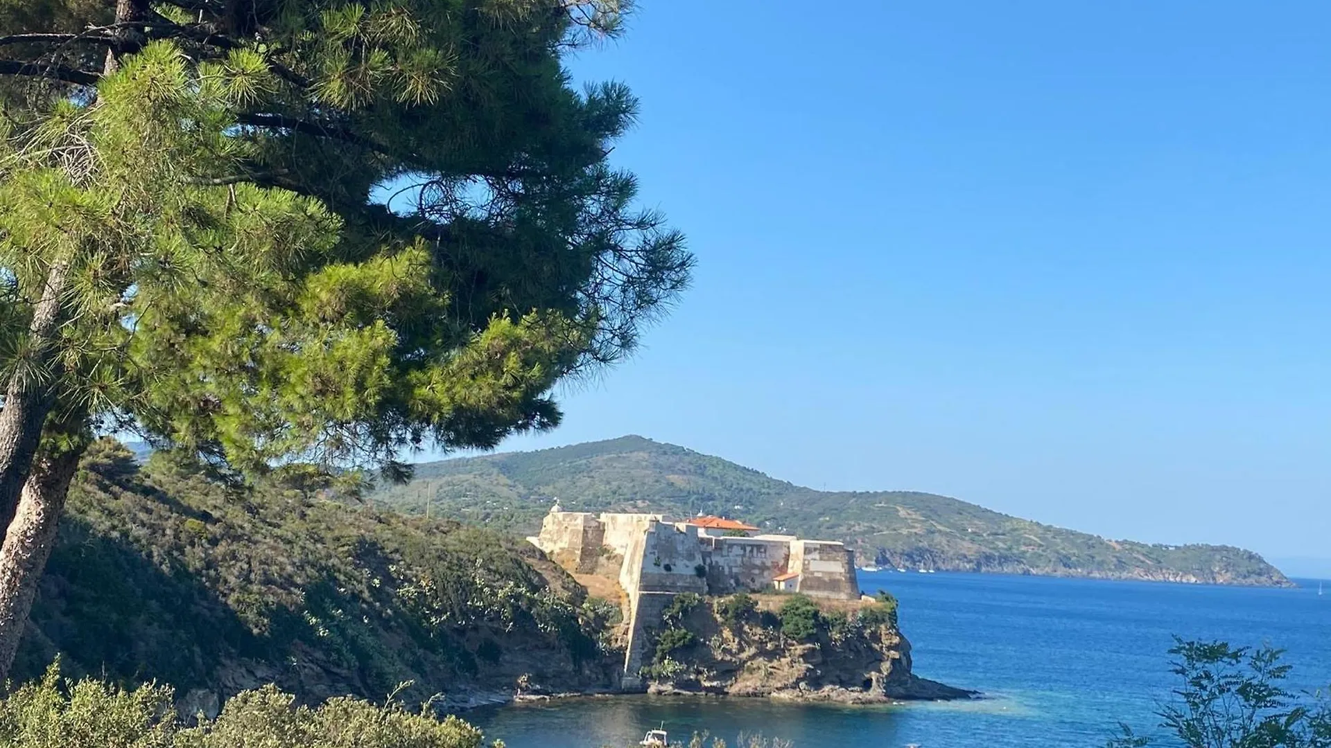 Case Dei Limoni Sul Mare Capoliveri  Italy